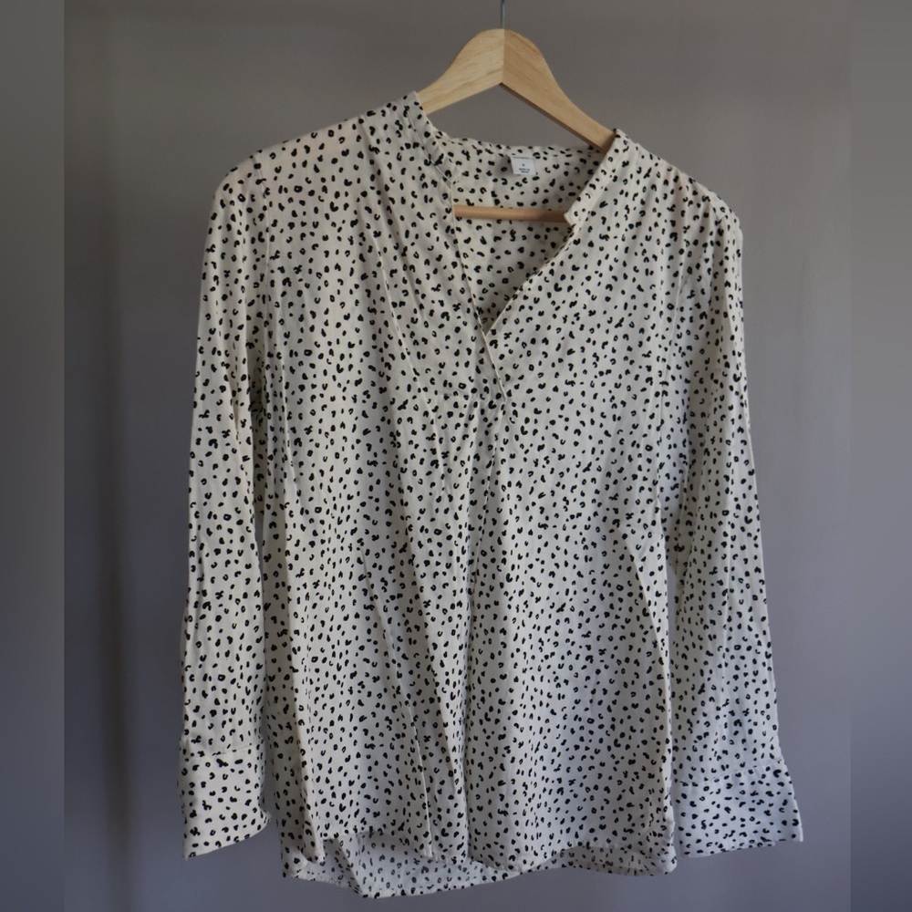 Old Navy Cream Blouse with Black Spot Print Size Small
